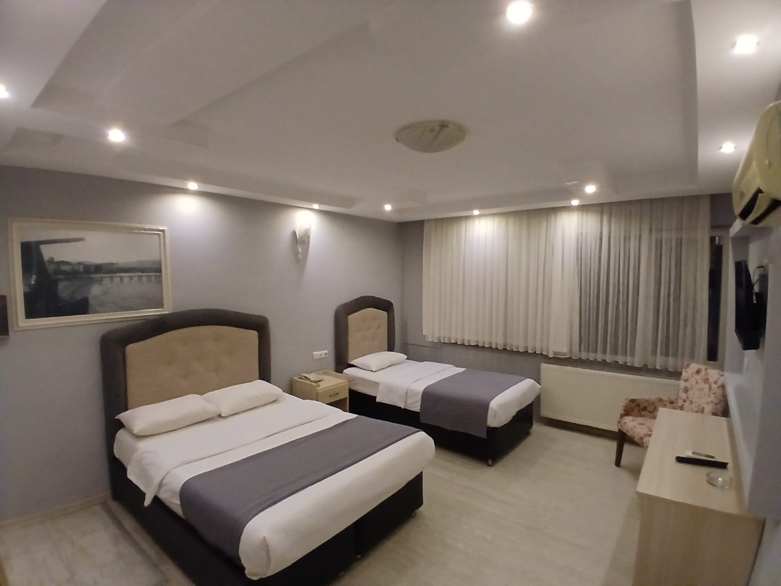 Pera City Otel İki Kişilik Oda