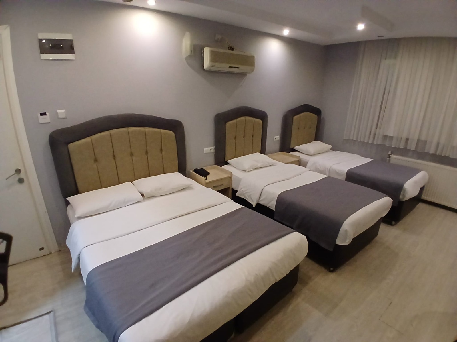 Pera City Otel Üç Kişilik Oda